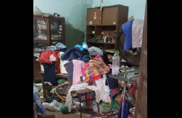 Rescatan a dos hermanos y a su abuela en situación de abandono