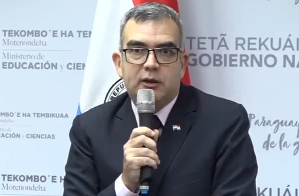 MEC recula tras presión y ahora solo recomienda aplicar clases virtuales