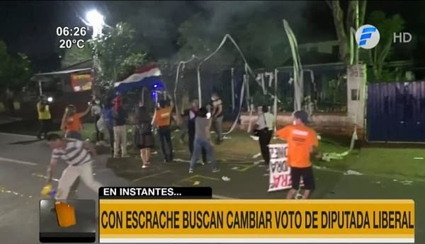 Con escrache buscan que diputada “indecisa” acompañe el juicio