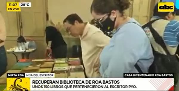 Recuperan libros de Roa Bastos antes de ser incinerados