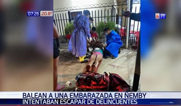 Motochorros balean a embarazada en Ñemby