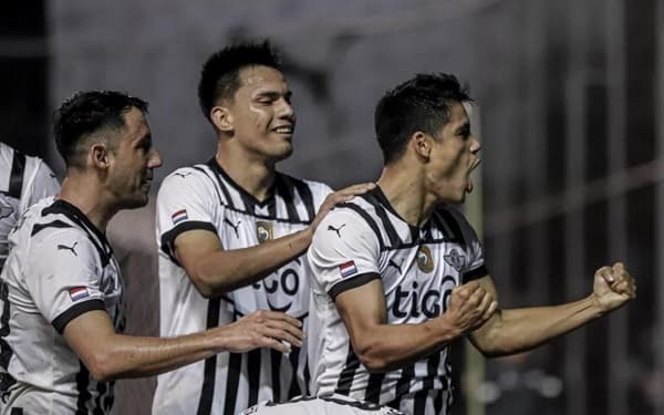 Dos encuentros se disputarán este domingo por la novena fecha del Clausura