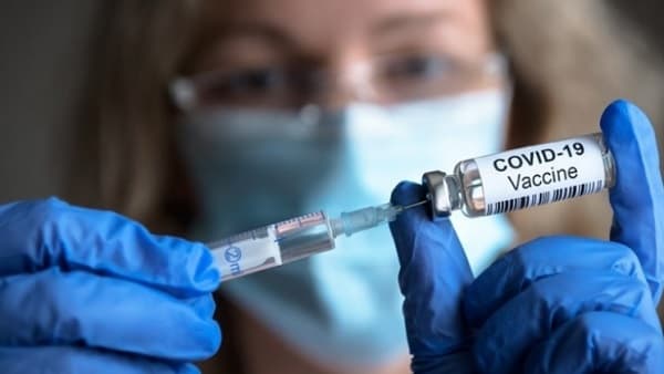 Salud evalúa vacunar contra el Covid-19 a niños desde los seis meses