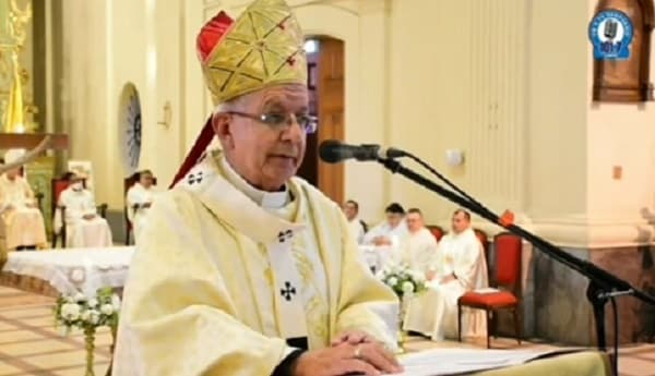 Cardenal Martínez insta a fortalecer la democracia y buscar la reconciliación