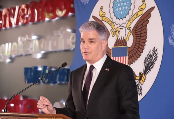 EE.UU. seguirá trabajando con el próximo presidente, “sea quien sea”