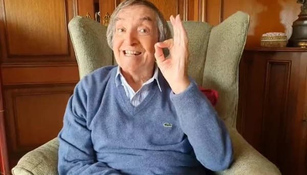 Fallece el mítico humorista Carlitos Balá a los 97 años