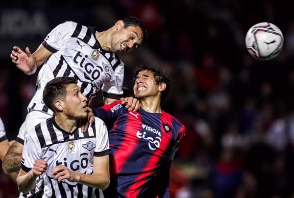Cerro supera a Libertad y escolta a Olimpia 