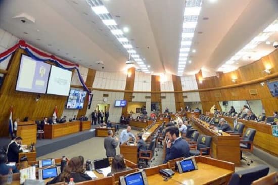 Fracasa intento de juicio político a Fretes en Diputados