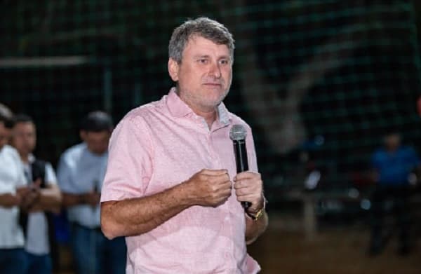 Lichi se marcha de Petropar para dedicarse a su campaña