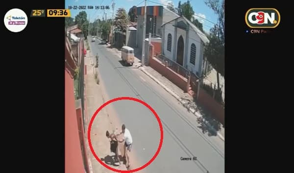 “Héroe” alcanza, golpea a un delincuente y recupera lo robado