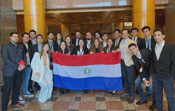 Programa tecnológico permite destacarse a jóvenes paraguayos en Argentina