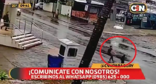 Trabajadora salva a niño de manera dramática en Fernando