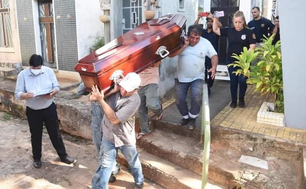 Junta Municipal aprueba retirar ataúd de líder del EPP de la Recoleta