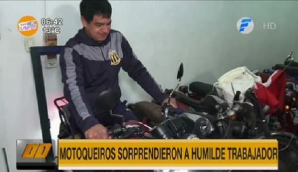 Grupos solidarios sorprenden a delivery al que le robaron dos motos en 15 días