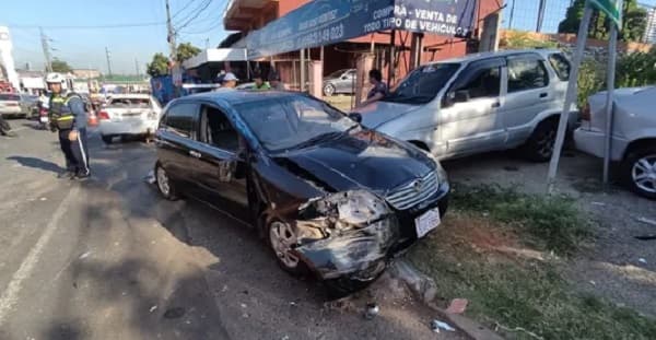 Reportan choque múltiple sobre Acceso Sur