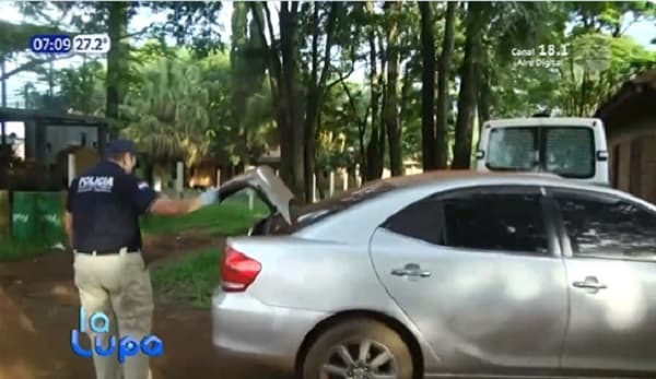 Hallan automóvil con explosivos a kilómetros del banco asaltado en Itapúa