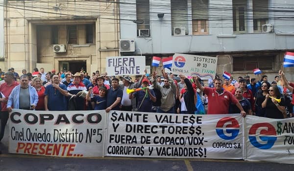 Copaco paga aguinaldo tras manifestación de funcionarios