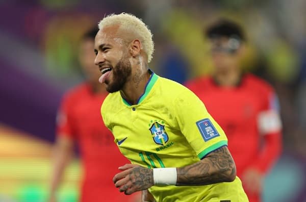 Brasil aplasta a Corea y se medirá a Croacia 