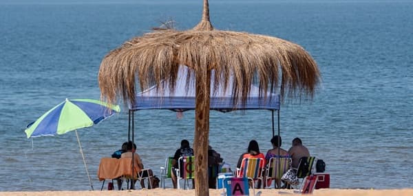 Solo sector “exclusivo” de playa exige pagos, aclara intendente