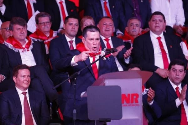Oficial: La ANR tiene un presidente “significativamente corrupto” 