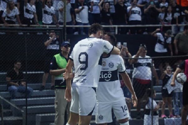 Olimpia arrancó ganando a Luqueño