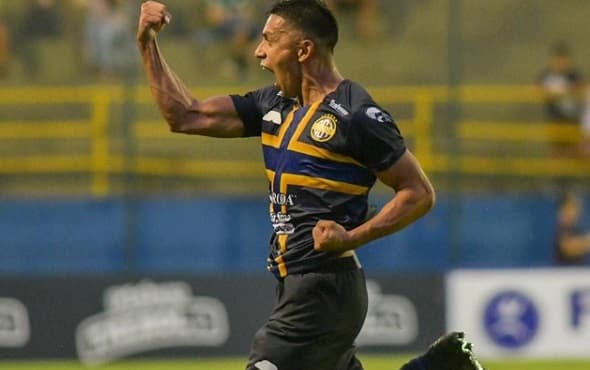 Trinidense y General Caballero JLM inician la fecha 13