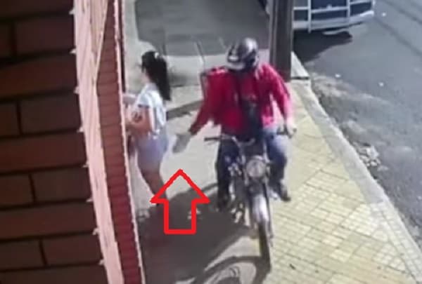 Buscan a delivery que manoseó a una mujer 