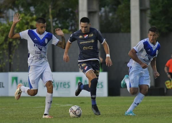 Ameliano y Nacional igualan en el Martín Torres