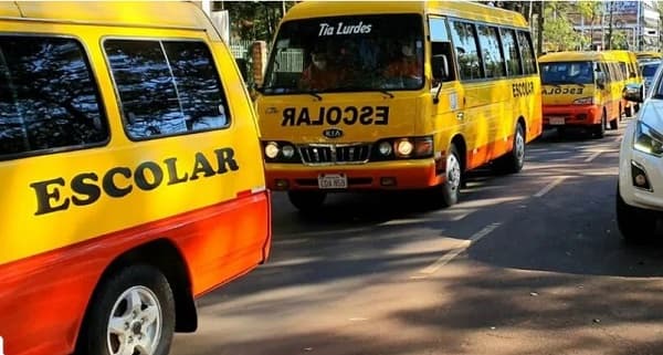 Transportistas escolares anuncian aumento de precio del servicio