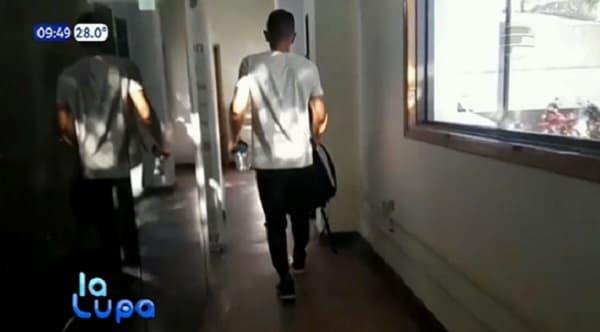 Joven pide disculpas por amenazar a embajador Ostfield