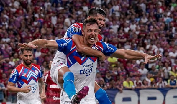 Cerro Porteño gana con Jean como gran figura 