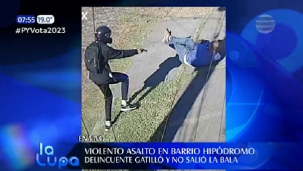 En violento asalto, víctima se salva de milagro al fallar el arma del delincuente