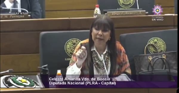 Celeste se retracta y pide disculpas a Payo, luego de tratarlo de vendido