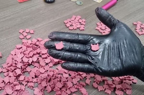 Senad detecta carga de casi 12.000 pastillas de éxtasis en el Silvio Pettirossi 