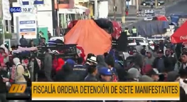 Fiscalía ordena captura de siete manifestantes