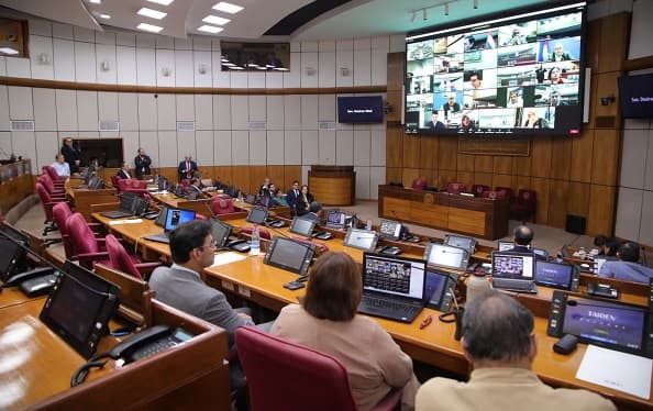 Senado sanciona proyecto modificado de rotulado frontal de alimentos envasados