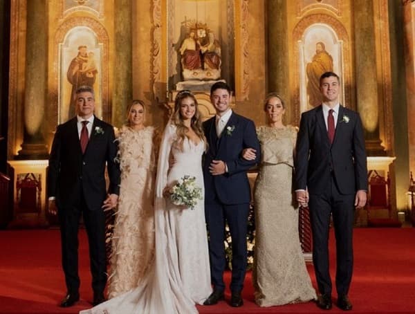 Hijo de Santi Peña celebra boda religiosa 