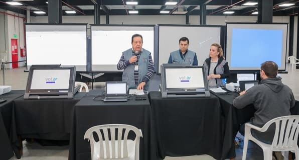 TSJE realiza auditoría de discos de máquinas de votación