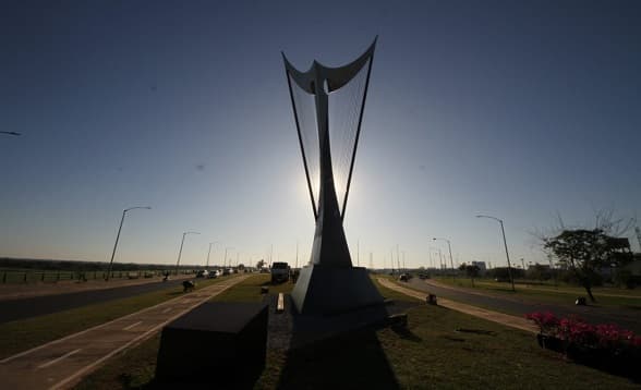 Inaugurarán monumento del arpa paraguaya con festival artístico