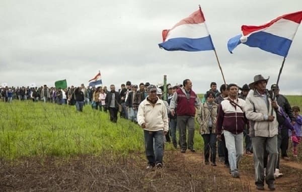 Ejecutivo transfiere tierras de Marina Cué a campesinos