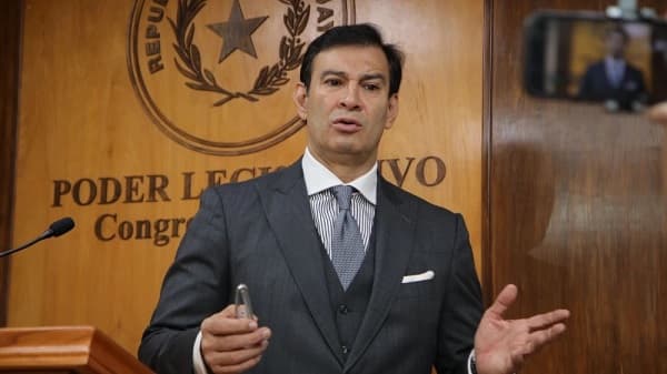 Beto Ovelar asume deudas mensuales de G. 80 millones