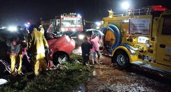 Madre e hija mueren en aparatoso accidente en Itapúa