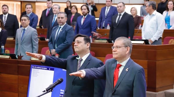 Senado otorga permiso a Baruja y jura Antonio Barrios en su reemplazo