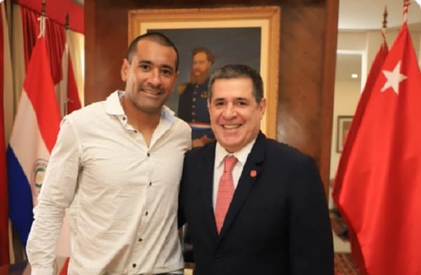 Horacio Cartes presume afiliación de Paulo Da Silva a la ANR