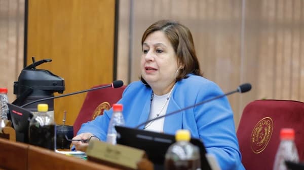 IPS: Senadora critica modo de control de jubilados