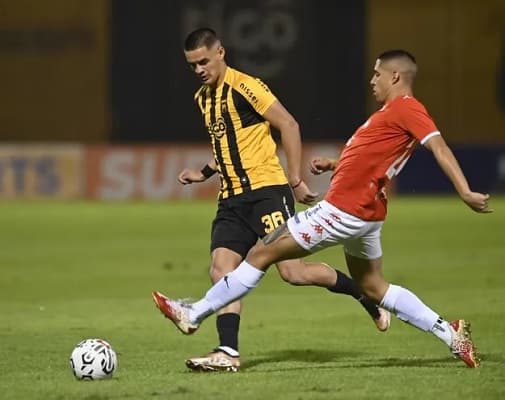 Guaraní vs. Nacional: Un empate que deja más preguntas que respuestas