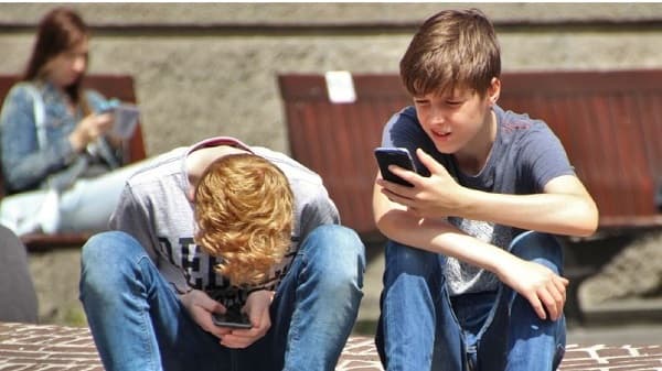 Preocupación por la “soledad digital” de niños en Internet