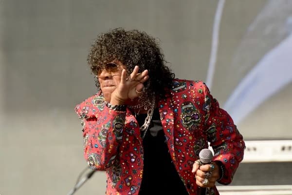 Carlos “La Mona” Jiménez tuvo que ser internado de urgencia