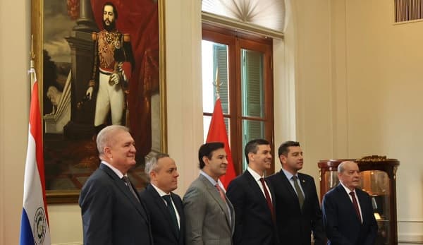 Cumbre de Poderes: firman acta contra la corrupción