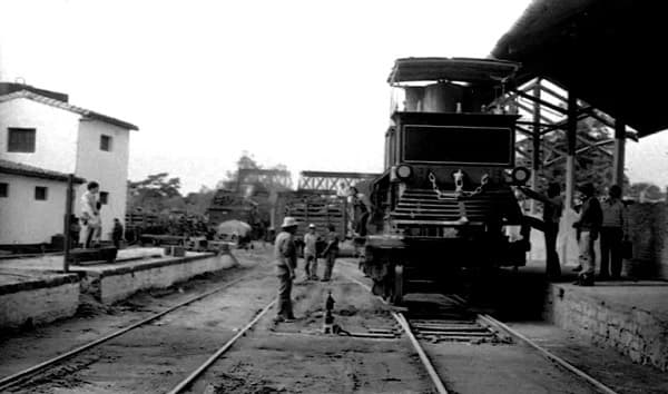 El Presidente Santiago Peña y otra pifiada “histórica”